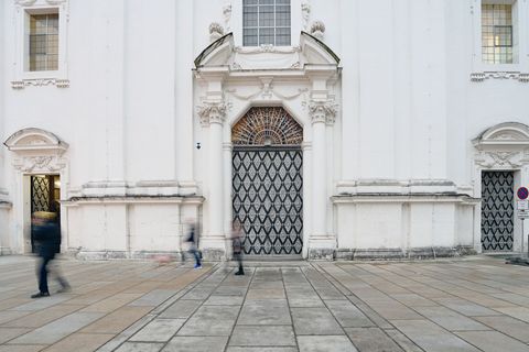 In Passau wird die Missbrauchsstudie vorgestellt. (Symbolbild) Foto: Tobias C. Köhler/dpa