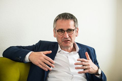 "Es gibt zu wenige Orte in der Gesellschaft, wo alle sozialen Schichten zusammenkommen", sagt Landtagspräsident Hering. (Archivf