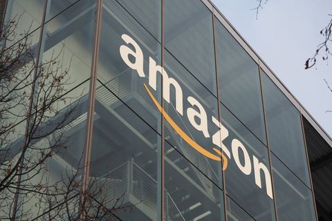 Amazon hat 2022 die Preise für sein Prime-Abo erhöht - laut eine Gerichtsurteil war das unzulässig.