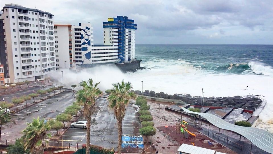 Riesenwelle vor Teneriffa