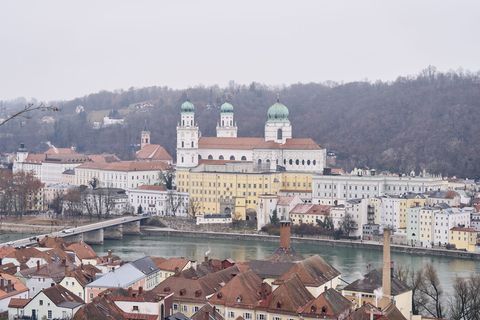 In Passau ist die Missbrauchsstudie vorgestellt worden. (Symbolbild) Foto: Tobias C. Köhler/dpa