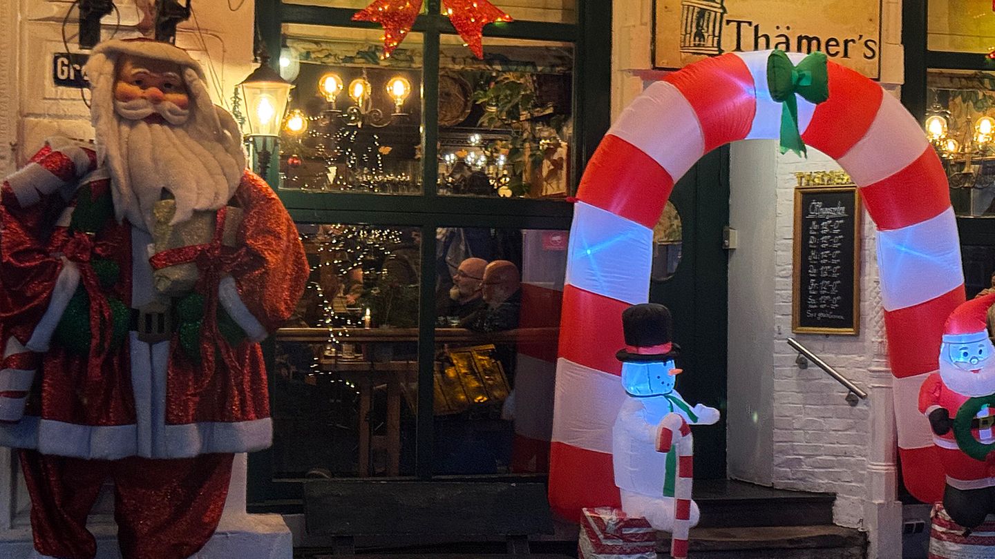 Eine Kneipe in Hamburg: Die Leute sehnen sich nach tresenhafter Zuwendung, meint Micky Beisenherz