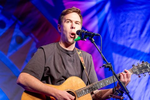 Mit seinem Ohrwurm "Wackelkontakt" schaffte es Oimara an die Spitze der Single-Jahrescharts. (Archivbild) Foto: Leonie Asendorpf