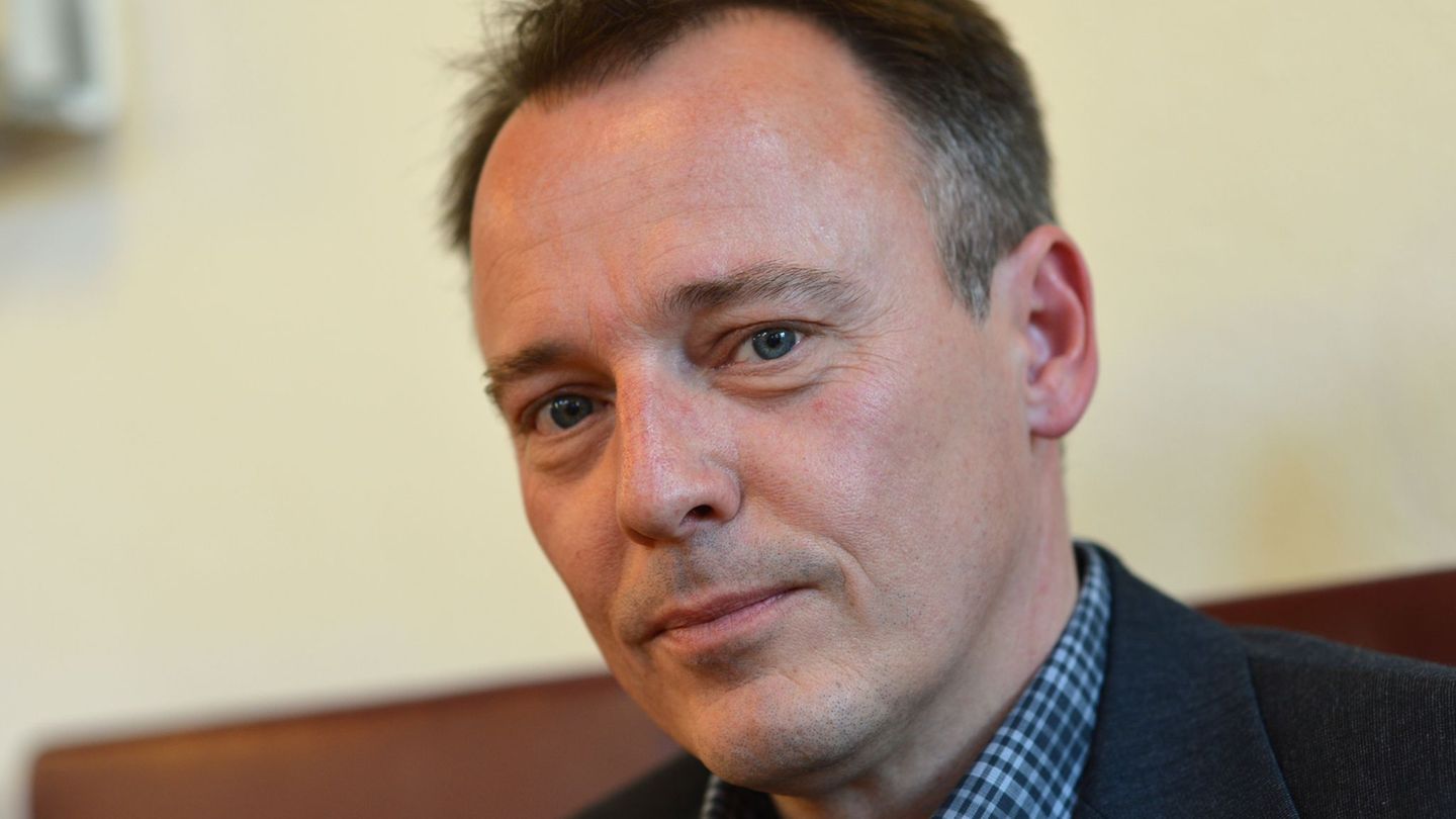 Der Autor Mirko Bonné wurde mit dem Hannelore-Greve-Literaturpreis ausgezeichnet. (Archivfoto) Foto: Arne Dedert/dpa