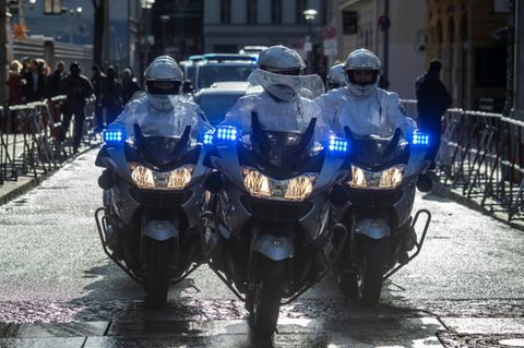 Polizeimotorräder bei Eskorte