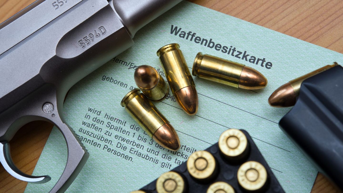 Mehr Brandenburger haben Waffen im Privatbesitz. (Symbolbild) Foto: Patrick Pleul/dpa-Zentralbild/dpa