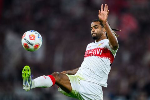 VfB-Verteidiger Lorenz Assignon sah am Samstag die Rote Karte. (Archivbild) Foto: Tom Weller/dpa