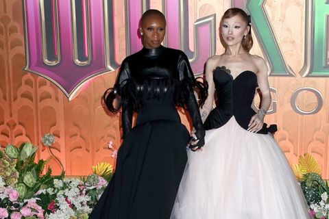 Cynthia Erivo (li.) und Ariana Grande freuen sich über ihre Nominierungen bei den Golden Globes.