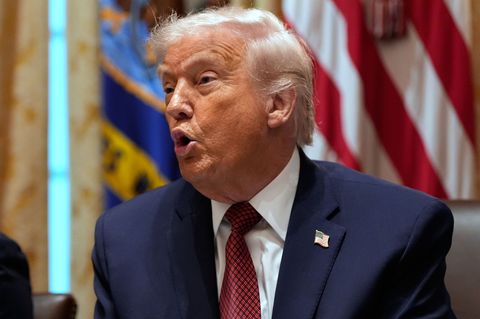 Trump droht dem Nachbarn Mexiko mit Strafzoll Foto: Alex Brandon/AP/dpa