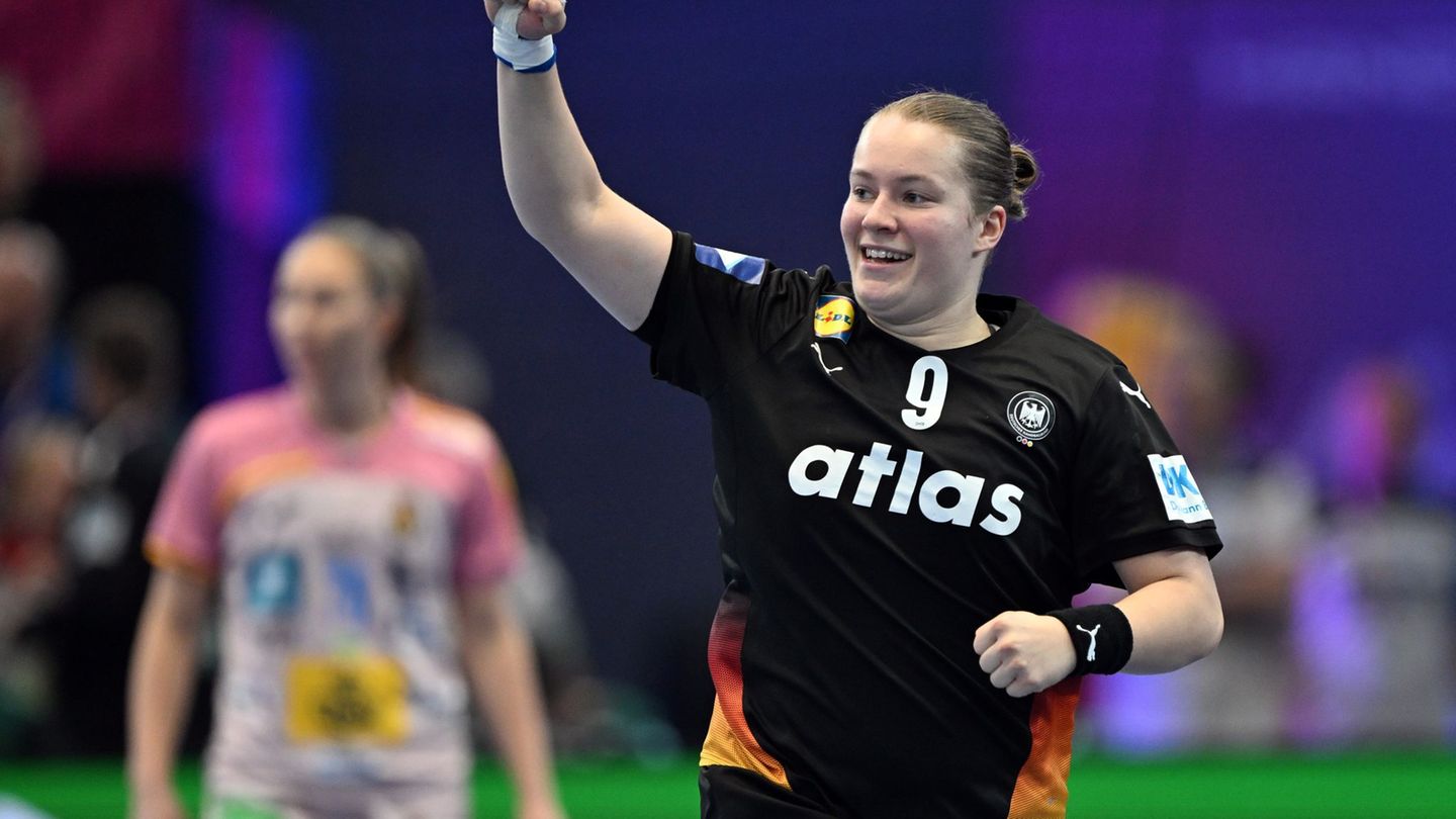 Lisa Antl ist im DHB-Team als Kreisläuferin gesetzt. Foto: Federico Gambarini/dpa