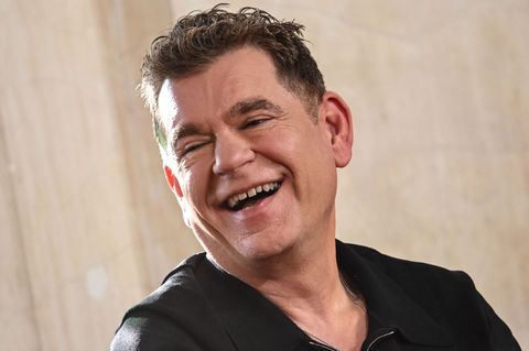 Der Musiker Peter Plate, der einst zum Duo Rosenstolz gehörte, erhält den Verdienstorden des Landes Berlin. (Archivbild) Foto: B