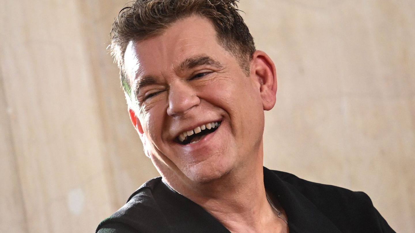 Der Musiker Peter Plate, der einst zum Duo Rosenstolz gehörte, erhält den Verdienstorden des Landes Berlin. (Archivbild) Foto: B