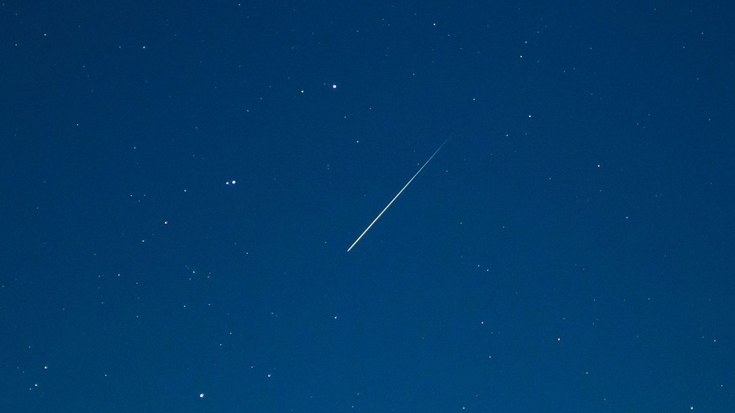 Spektakel-am-Himmel-Adventswochenende-mit-Sternschnuppen-Nacht