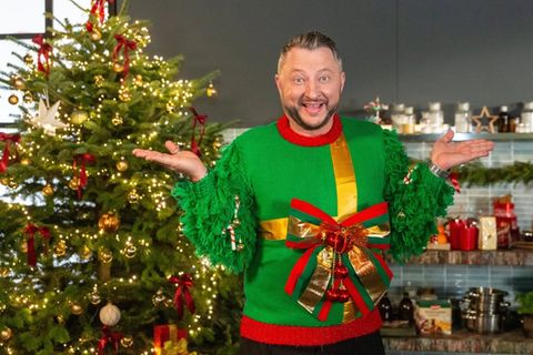 "besseresser": Sebastian Lege deckt auf, wie die Lebensmittelindustrie zu Weihnachten Kasse macht.