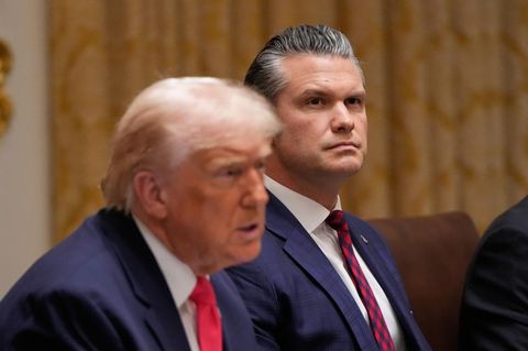 US-Präsident Donald Trump und Verteidigungsminister Pete Hegseth
