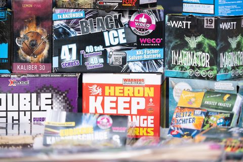 Dresdner Zollbeamte haben an der Autobahn 17 einen Wagen mit 340 Kilogramm Pyrotechnik aus dem Verkehr gezogen. (Symbolbild) Fot