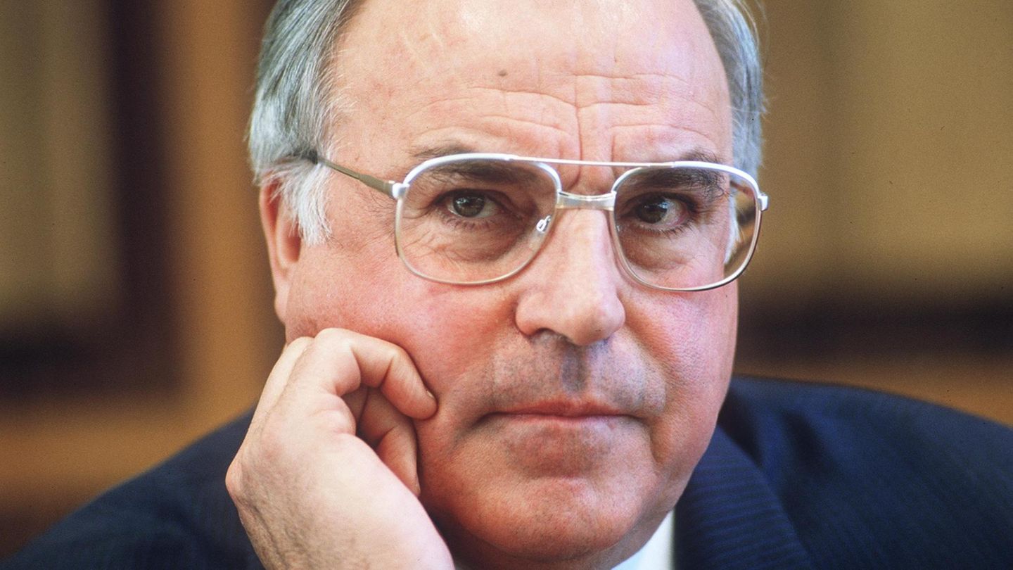 Helmut Kohl (CDU) war von 1982 bis 1998 der sechste Bundeskanzler der Bundesrepublik Deutschland