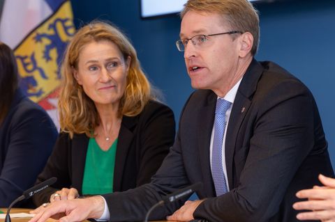 Schleswig-Holstein stimmt den Entlastungen für die Gastronomie und Pendelnde zu. (Archivbild) Foto: Ulrich Perrey/dpa