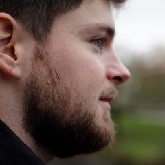 Mit 17 wird Cederik zum Vollwaisen – wie kann ein Junge das ertragen?