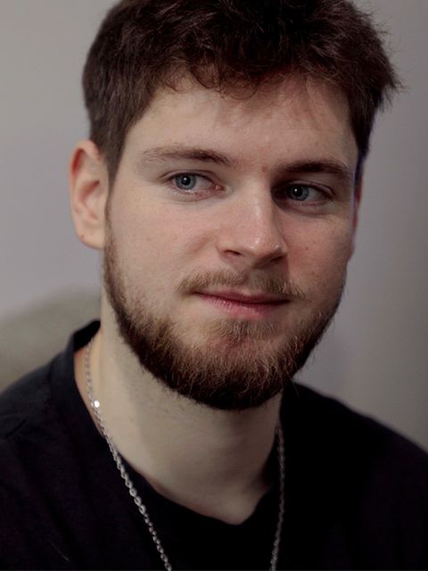 Mit 17 wird Cederik zum Vollwaisen – wie kann ein Junge das ertragen?