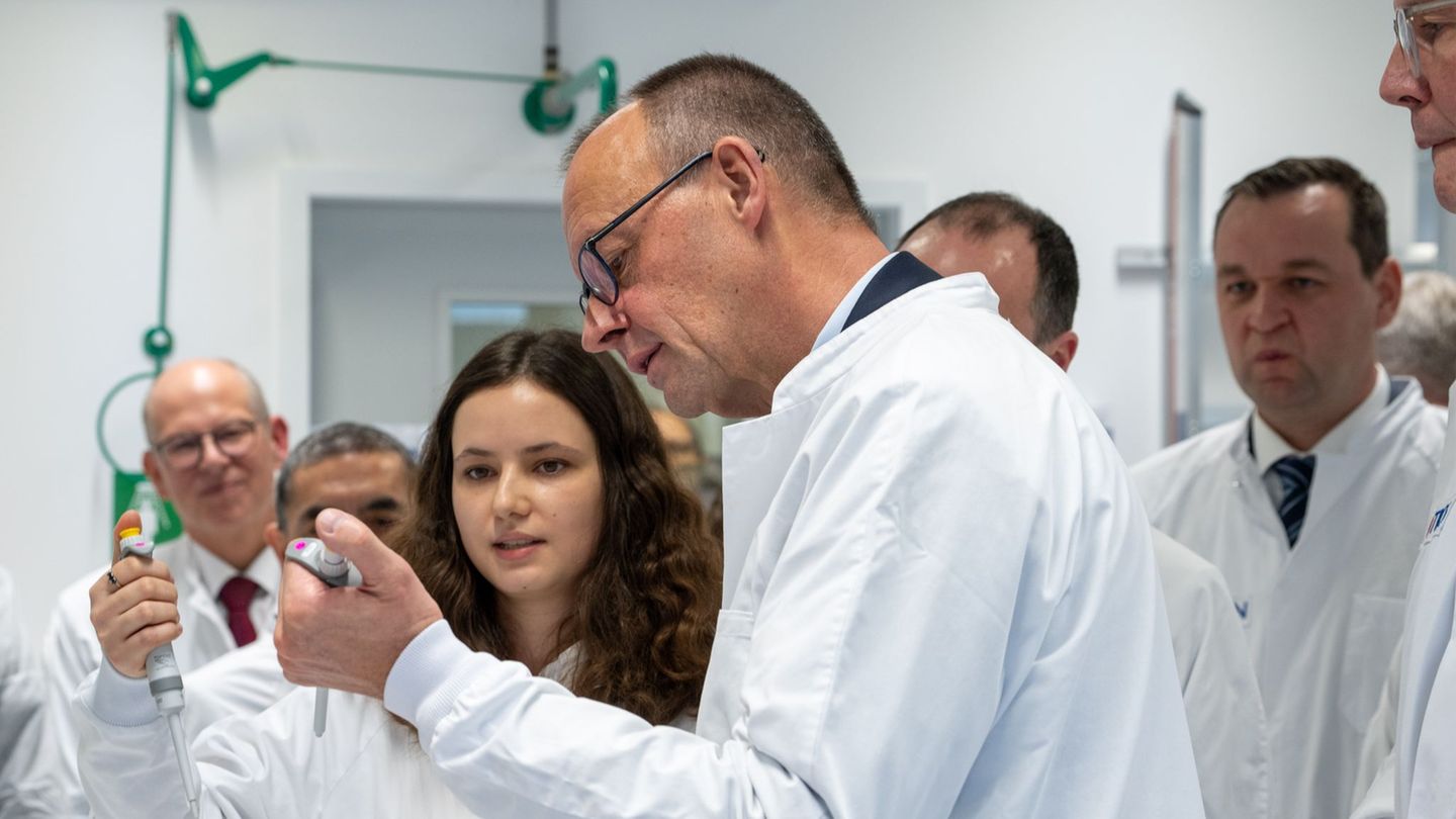 Tron zählt zu den führenden biomedizinischen Forschungsinstituten in Deutschland, Bundeskanzler Merz schaute beim Antrittsbesuch