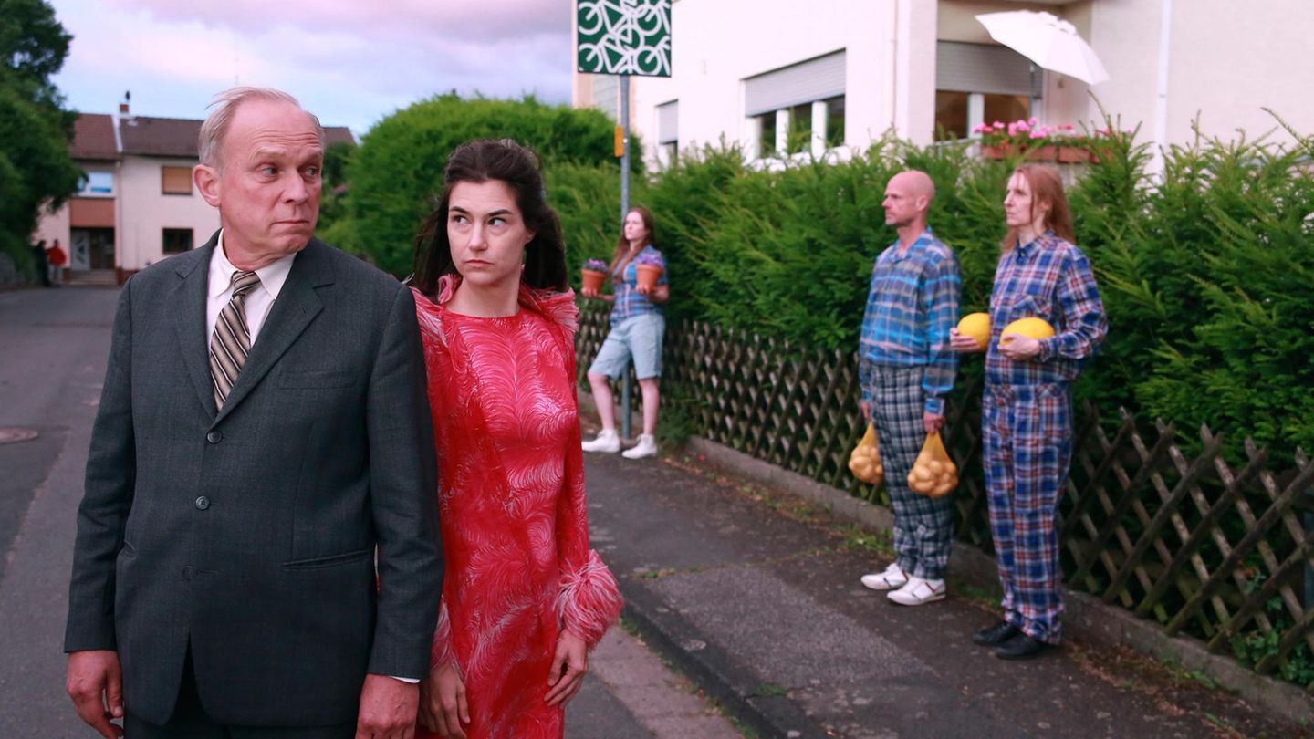 "Tatort" mit Ulrich Tukur: Reise in eine irre Seelenwelt: Murot findet das innere Kind