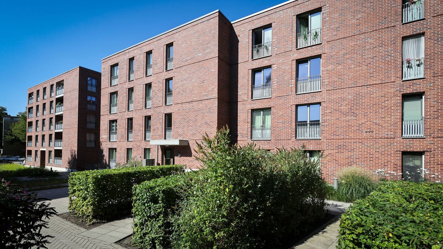 Der Hamburger Mietenspiegel weist einen Mittelwert von 9,94 Euro aus. (Archivbild) Foto: Christian Charisius/dpa