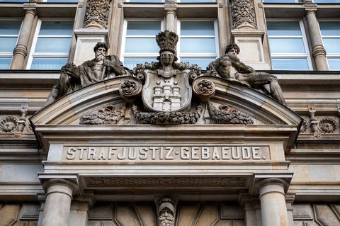 Weil er im Streit in einer Kleingartenanlage einen Bekannten mit einem Messer tödlich verletzt hatte, muss ein 42-jähriger Deuts