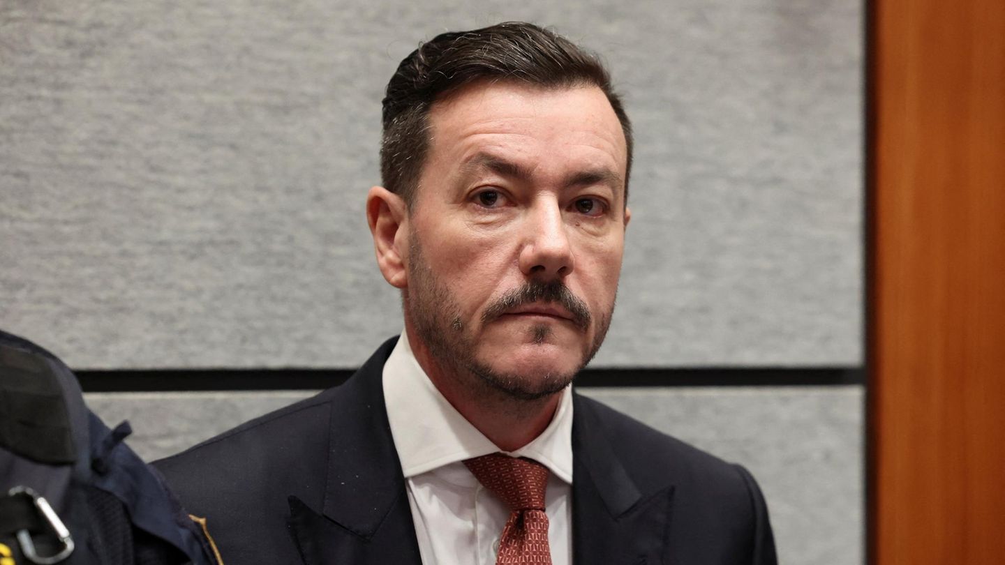 René Benko, Immobilien-Pleitier, in Haft. Will jetzt das Gefängnis kaufen und ein Shopping-Center draus machen