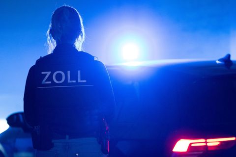 Im Großeinsatz: Der Zoll hat Dutzende Durchsuchungen veranlasst. (Symbolbild) Foto: Leonie Asendorpf/dpa