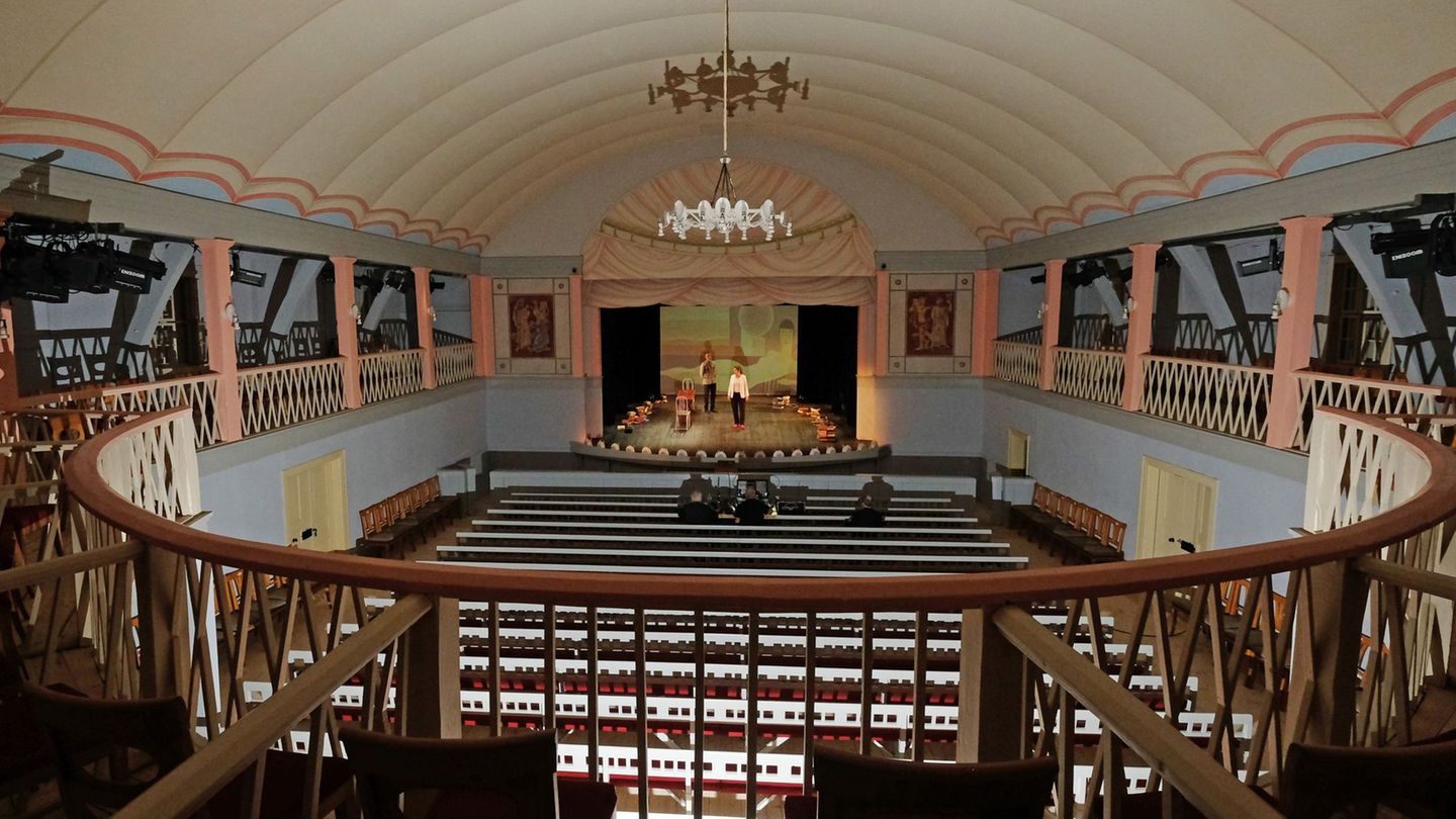 Das Land fördert das Theater und die Kuranlagen in Bad Lauchstädt. (Archivbild) Foto: Sebastian Willnow/dpa-Zentralbild/dpa