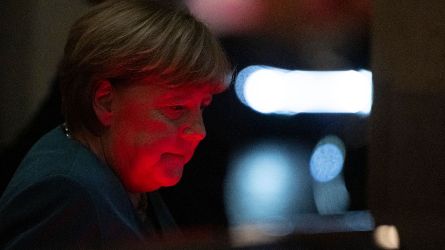 Man habe nie leichtfertig mit der Freiheit der Menschen gespielt, sagte Merkel. Foto: Marijan Murat/dpa