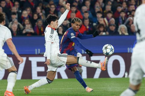 Eintracht Frankfurt hat sich für einen großen Kampf in Barcelona nicht belohnt. Foto: Joan Monfort/AP/dpa