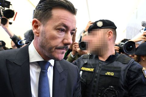 Ex-Milliardär René Benko muss sich einem zweiten Prozess stellen. Foto: Barbara Gindl/APA/dpa