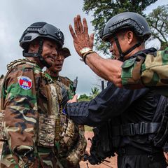 Soldaten aus Kambodscha und Thailand