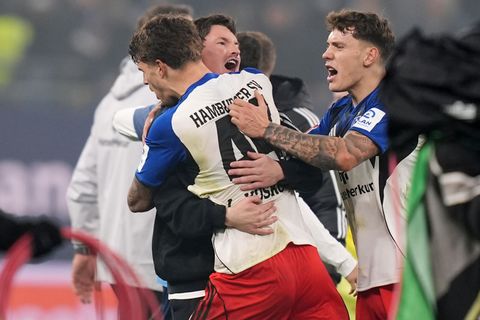 Hamburger Jubel nach dem Derbysieg gegen Werder Bremen. Foto: Marcus Brandt/dpa