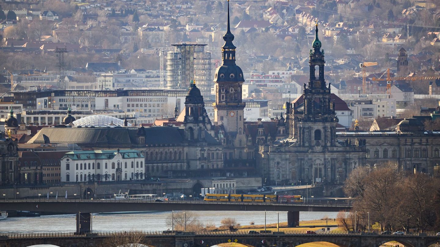 Dresden verzeichnet laut Ifo-Analyse im ersten Halbjahr 2025 einen deutlichen Rückgang beim Aufkommen der Grundsteuer B. (Archiv