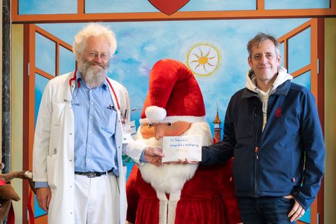 Fast 12.000 Euro kamen durch den "Wiegeclub" und die Versteigerung an Bord der "Polarstern" zusammen. Foto: -/Universitätsmedizi