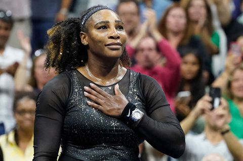 Tennis-Star Serena Williams nach einem Match bei der Siegerehrung