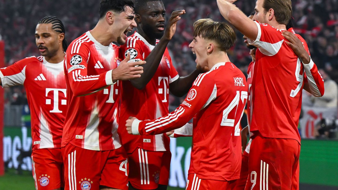 Der FC Bayern jubelt weiter über Tore von Lennart Karl (m). Foto: Sven Hoppe/dpa