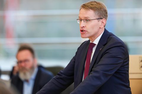 Ministerpräsident Daniel Günther (CDU) will verstärkt in die Sicherheit investieren. Foto: Frank Molter/dpa