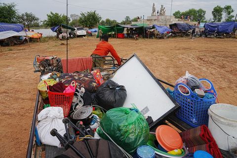 Die Kämpfe entlang der 800 Kilometer langen Grenze zwischen Thailand und Kambodscha treiben zahlreiche Einwohner in die Flucht.