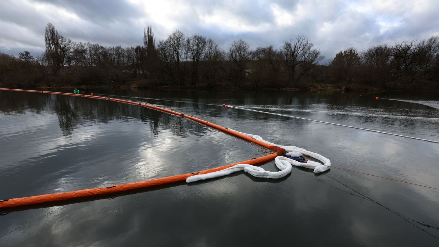 Die Ursache für die Havarie ist wohl menschliches Versagen. (Archivbild) Foto: Karl-Josef Hildenbrand/dpa