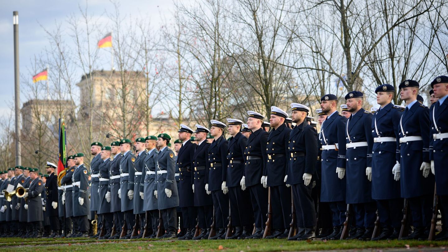 Bundeswehr-Feierliches-Gel-bnis-kostete-mehr-als-halbe-Million-Euro