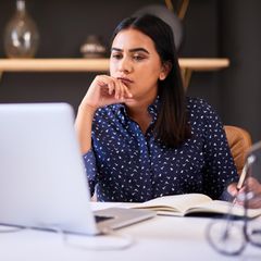 Die Unternehmensberaterin hatte in den vergangenen Monaten viele hohe Ausgaben (Symbolbild)