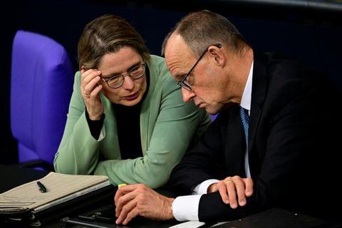 Ministerin Hubig mit Kanzler Merz