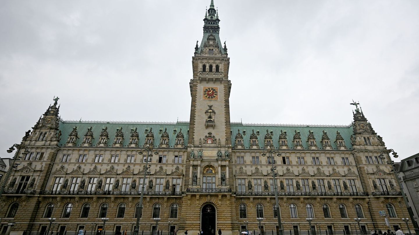 Ein CDU-Antrag zur Rückabwicklung des Klima-Volksentscheids führt zu einem heftigen Schlagabtausch in der Bürgerschaft. (Archivb