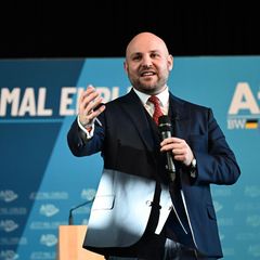 AfD-Außenexperte Markus Frohnmaier: "Müssen belastbare Partnerschaften aufbauen"