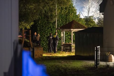 Nach einem Raubüberfall wird ein Täter bei der Festnahme schwer verletzt. Foto: Jan Ohmen/dpa