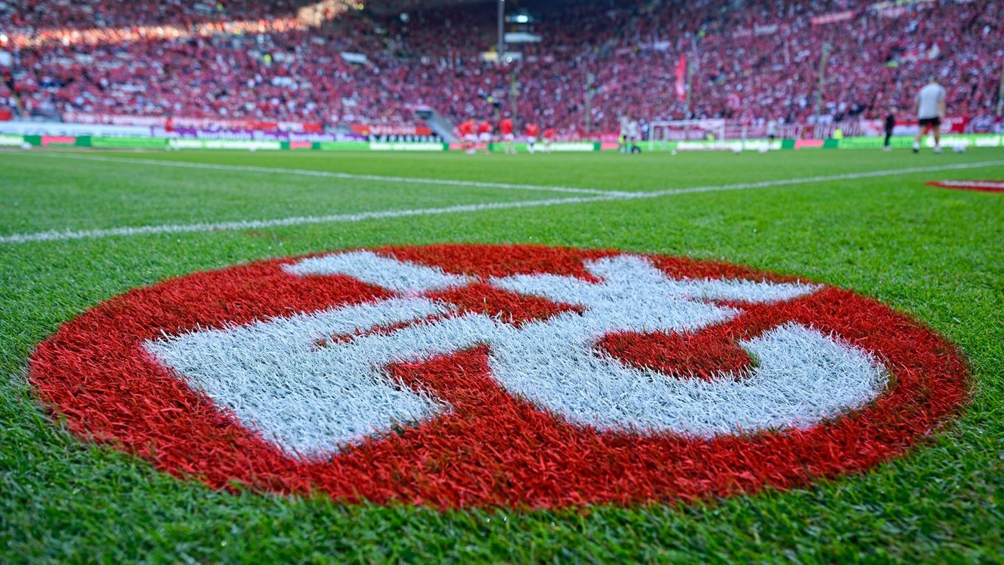 Im Fritz-Walter-Stadion fand am Mittwochabend des 1. FC Kaiserslautern die Jahreshauptversammlung statt. (Archivbild) Foto: Uwe